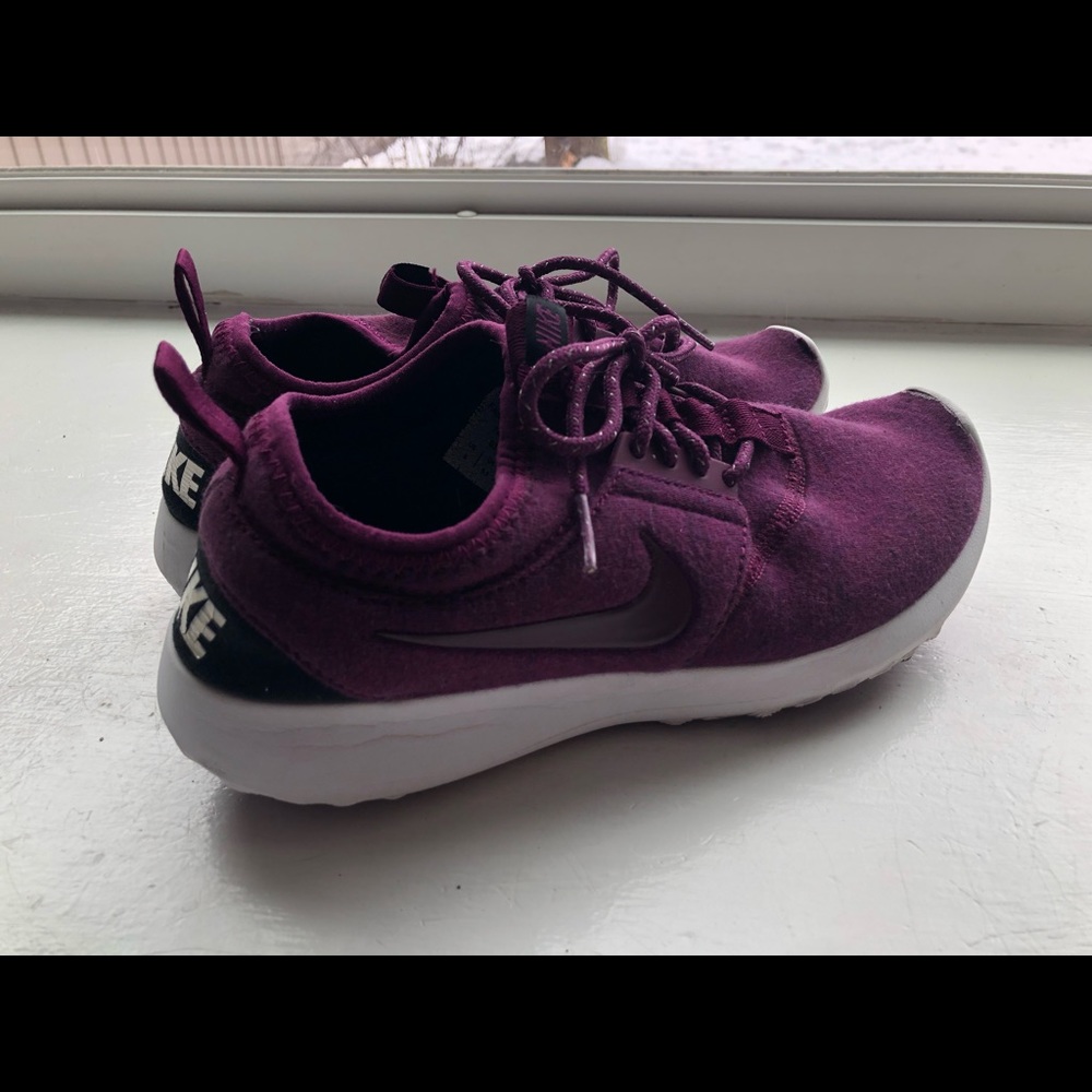 NIKE Juvenate Shoes